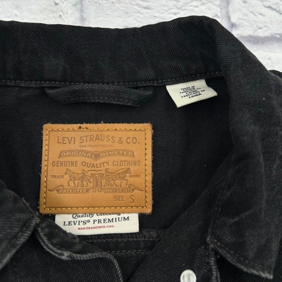 Levis Womens Ex-Boyfriend Trucker Jacket Black Denim Fringe Western Size S - Picture 6 of 13